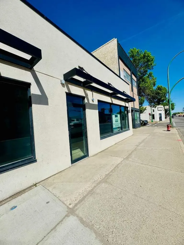 256 13 Street N Lethbridge AB T1H 2R7