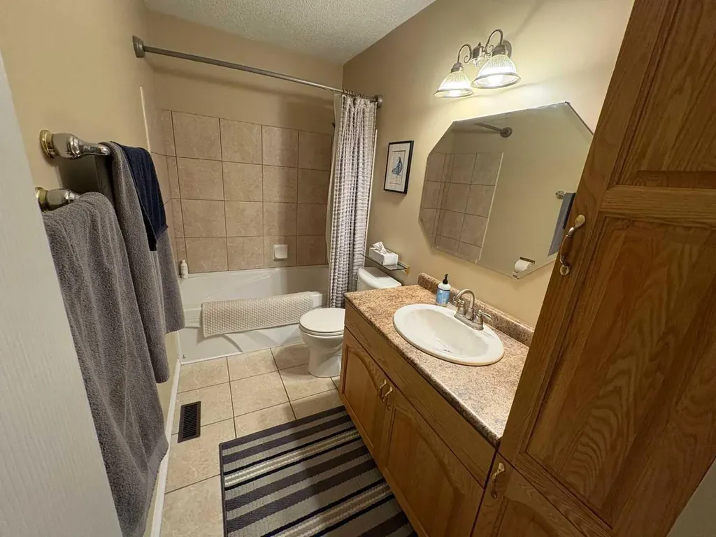 9610 79 Avenue Peace River AB T8S 1E6