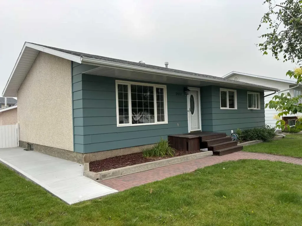 9610 79 Avenue Peace River AB T8S 1E6