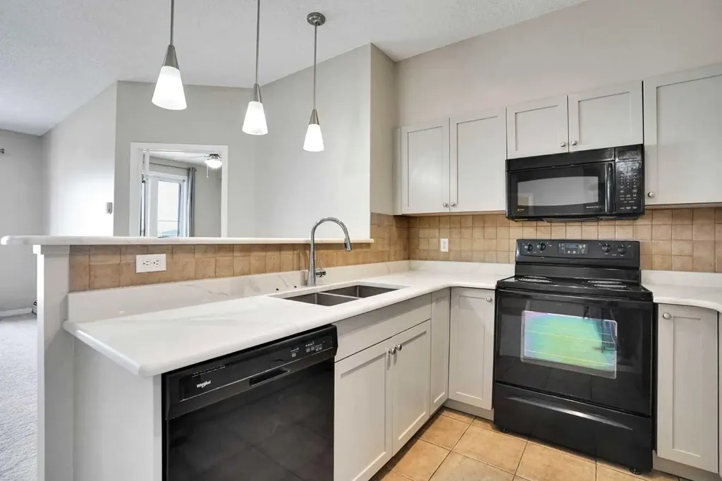 1140 Taradale Drive NE Calgary AB T3J 0G1