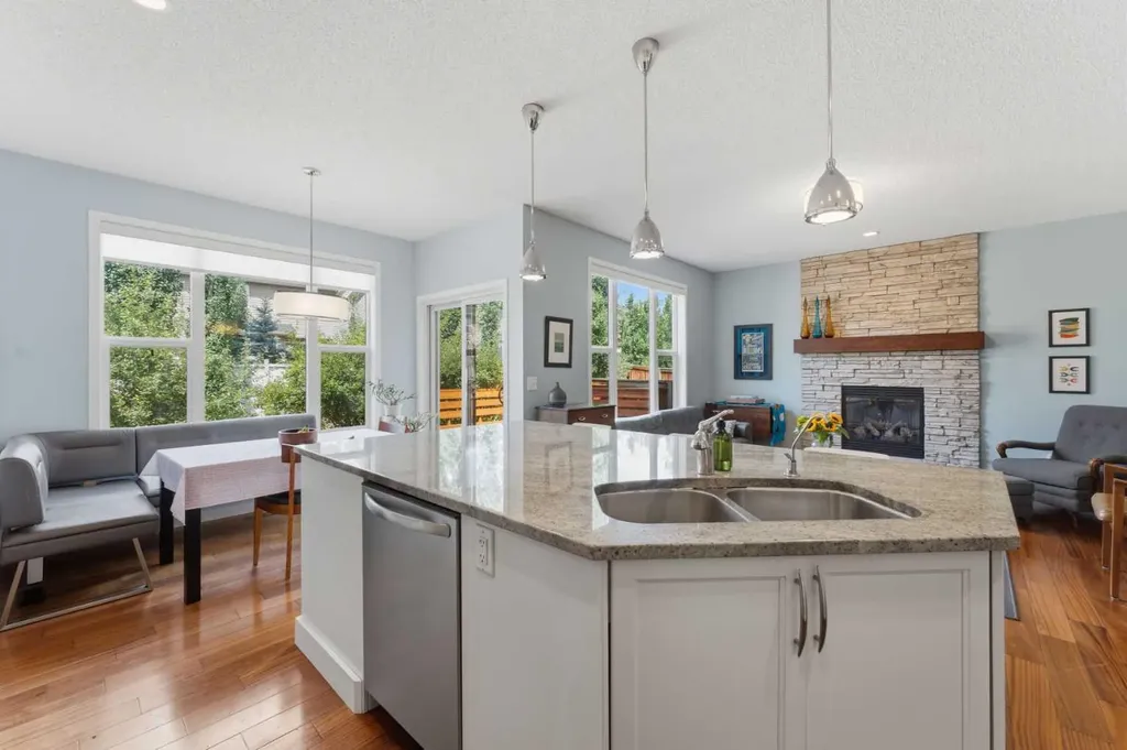 48 Brightoncrest Manor SE Calgary AB T2Z 0N9