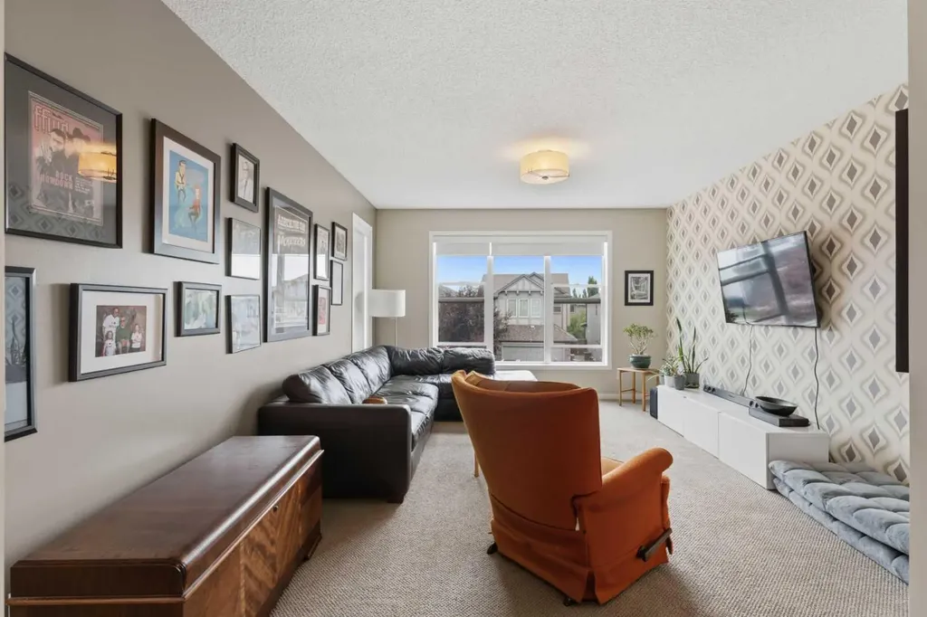 48 Brightoncrest Manor SE Calgary AB T2Z 0N9