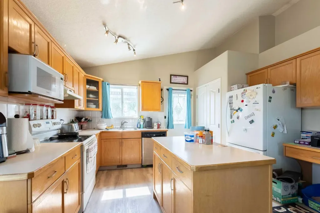 218 Uplands Boulevard N Lethbridge AB T1H 6S6