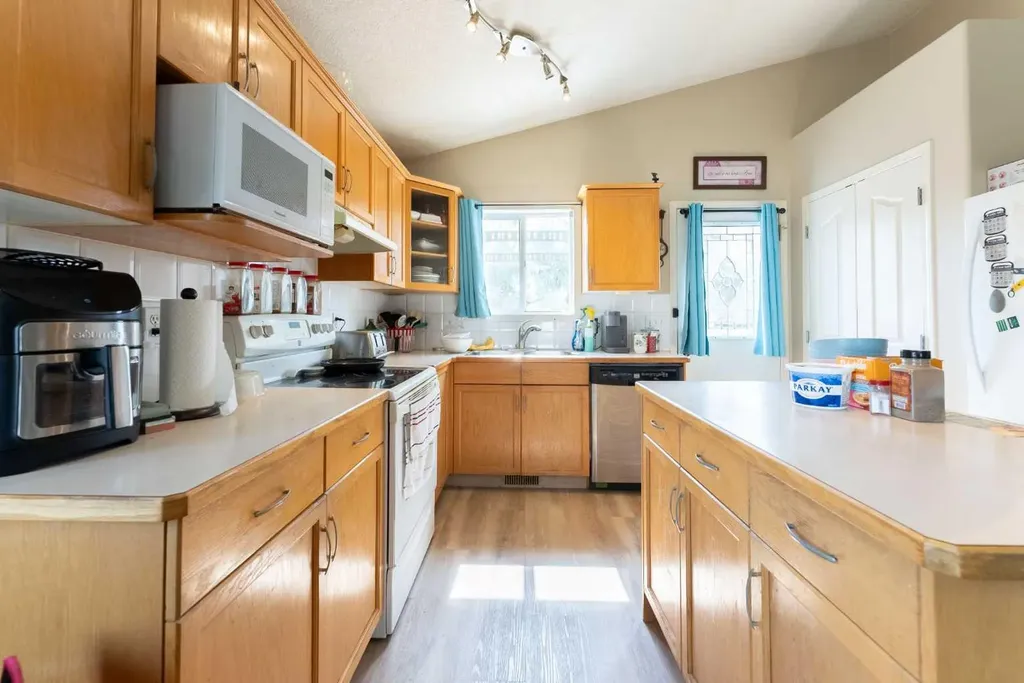 218 Uplands Boulevard N Lethbridge AB T1H 6S6