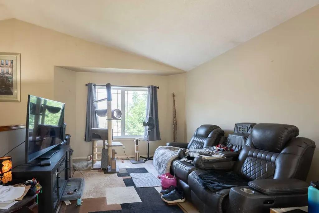 218 Uplands Boulevard N Lethbridge AB T1H 6S6