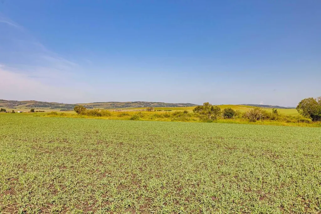 370 Avenue W Rural Foothills County AB T0L 0H0