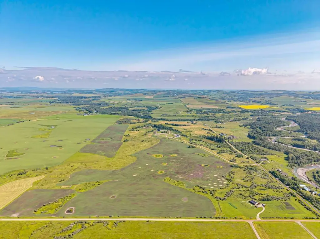 370 Avenue W Rural Foothills County AB T0L 0H0