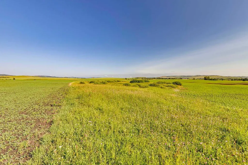 370 Avenue W Rural Foothills County AB T0L 0H0
