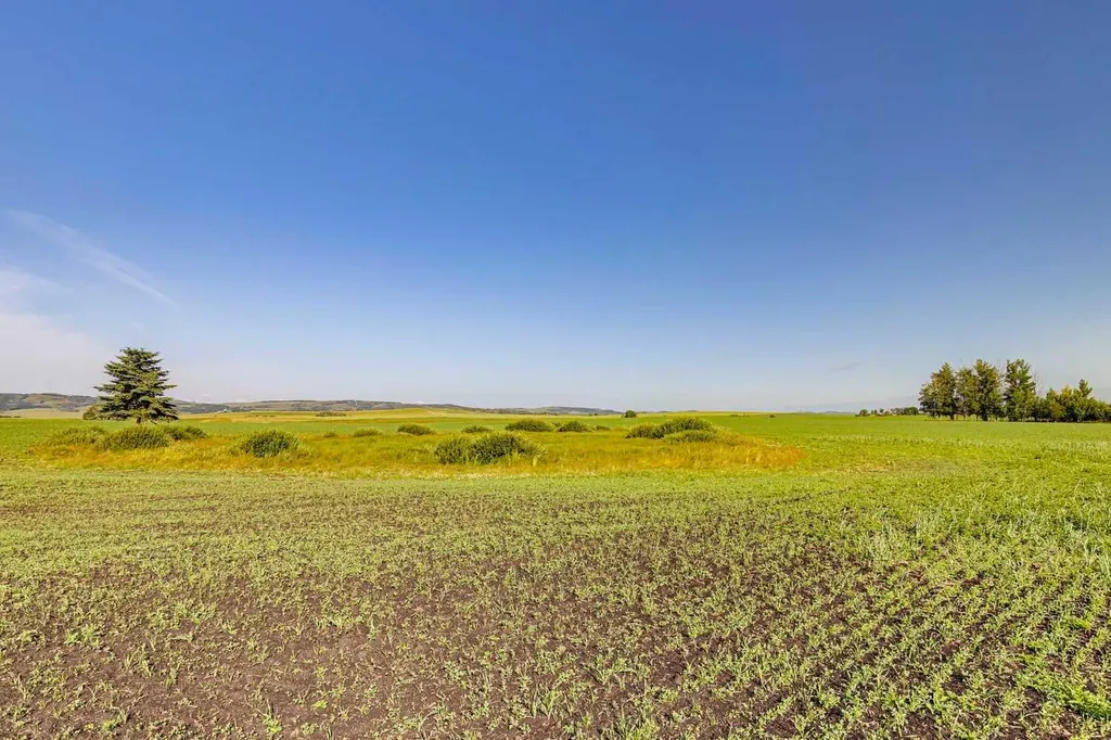 370 Avenue W Rural Foothills County AB T0L 0H0