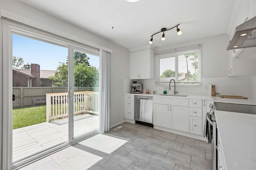 416 Brookpark Drive SW Calgary AB T2W 3N7