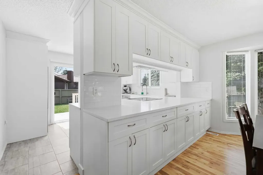 416 Brookpark Drive SW Calgary AB T2W 3N7