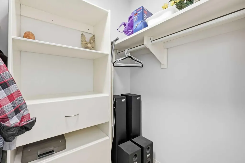 416 Brookpark Drive SW Calgary AB T2W 3N7