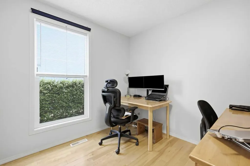 416 Brookpark Drive SW Calgary AB T2W 3N7