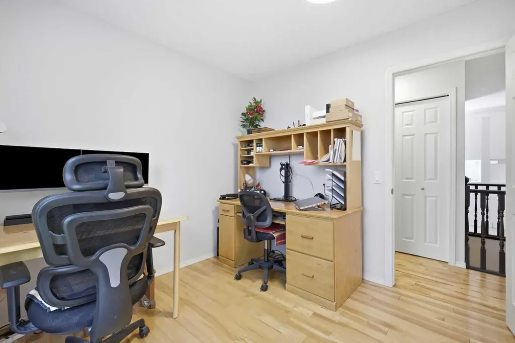 416 Brookpark Drive SW Calgary AB T2W 3N7