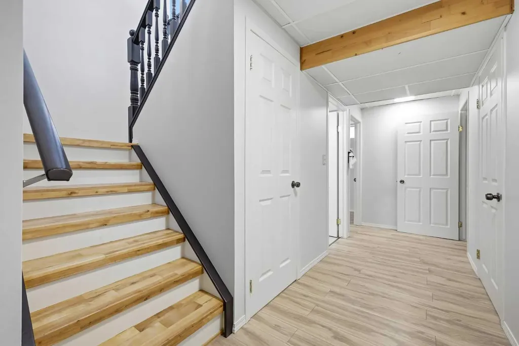 416 Brookpark Drive SW Calgary AB T2W 3N7