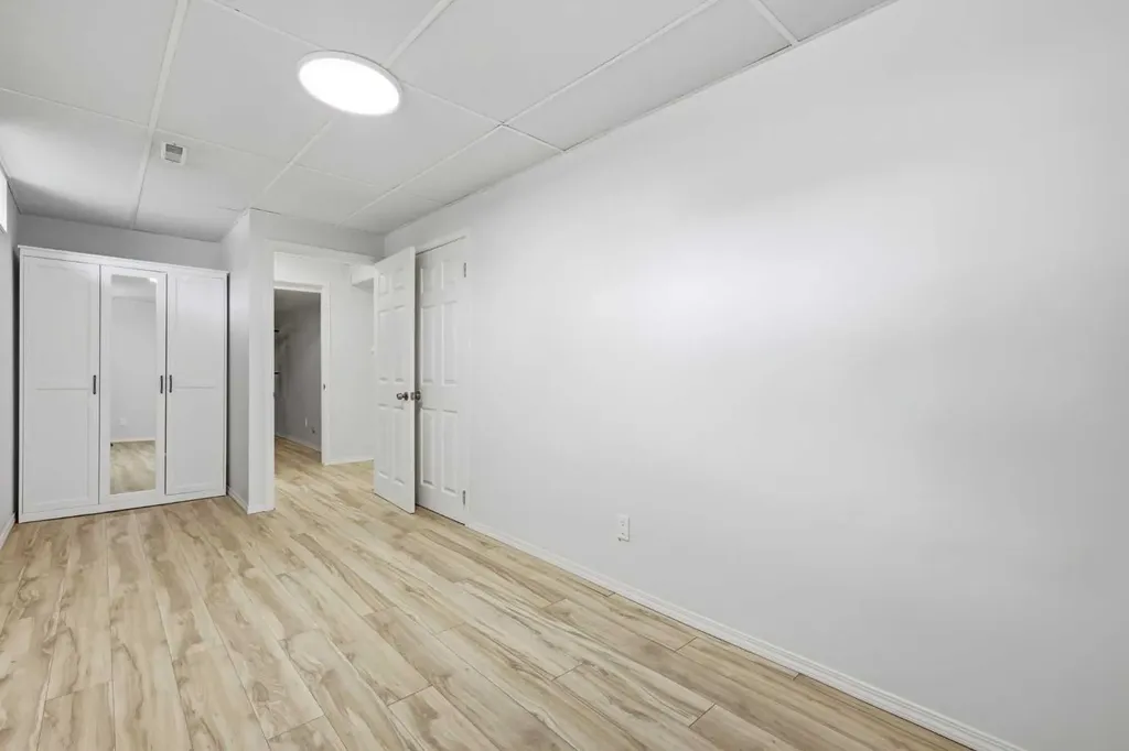 416 Brookpark Drive SW Calgary AB T2W 3N7