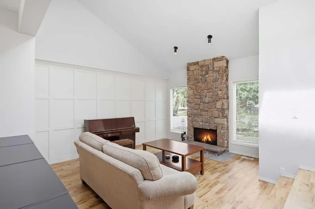 416 Brookpark Drive SW Calgary AB T2W 3N7