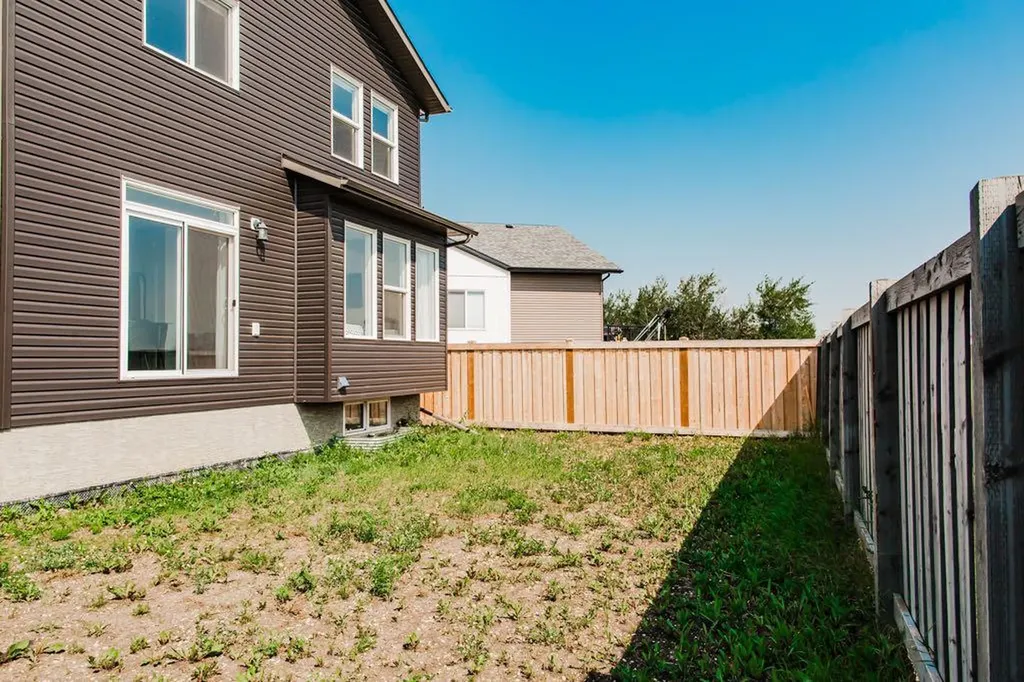 13521 104a Street Grande Prairie AB T8V 6K9