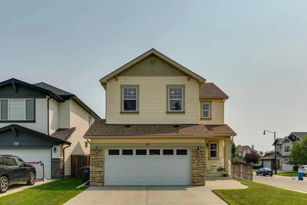 101 Drake Landing View Okotoks AB T1S 0A1