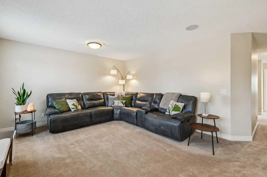 101 Drake Landing View Okotoks AB T1S 0A1
