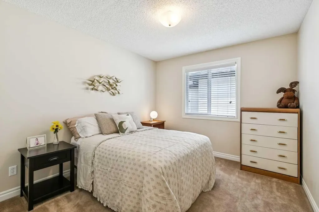 101 Drake Landing View Okotoks AB T1S 0A1