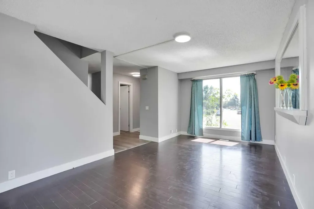 36 Falton Court NE Calgary AB T3J 1J3