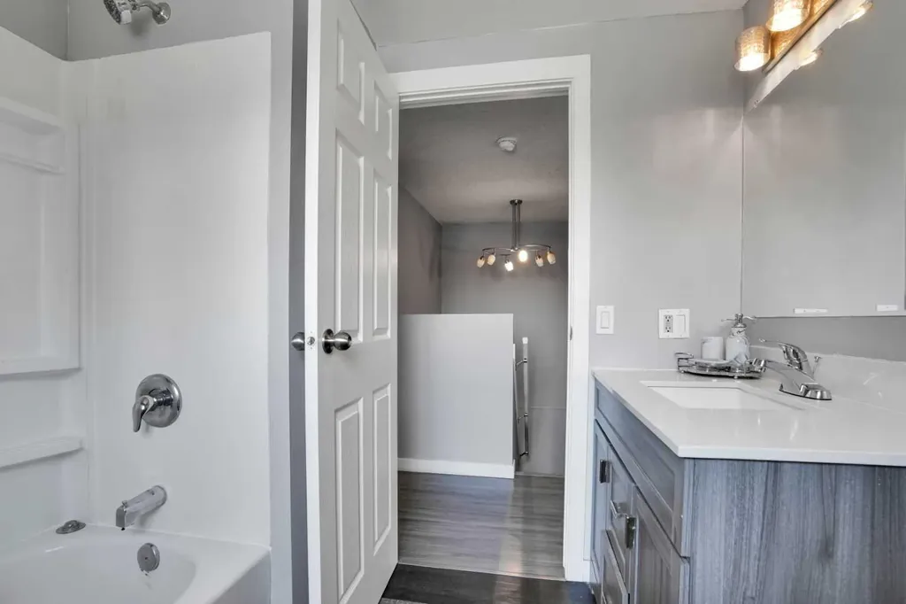 36 Falton Court NE Calgary AB T3J 1J3