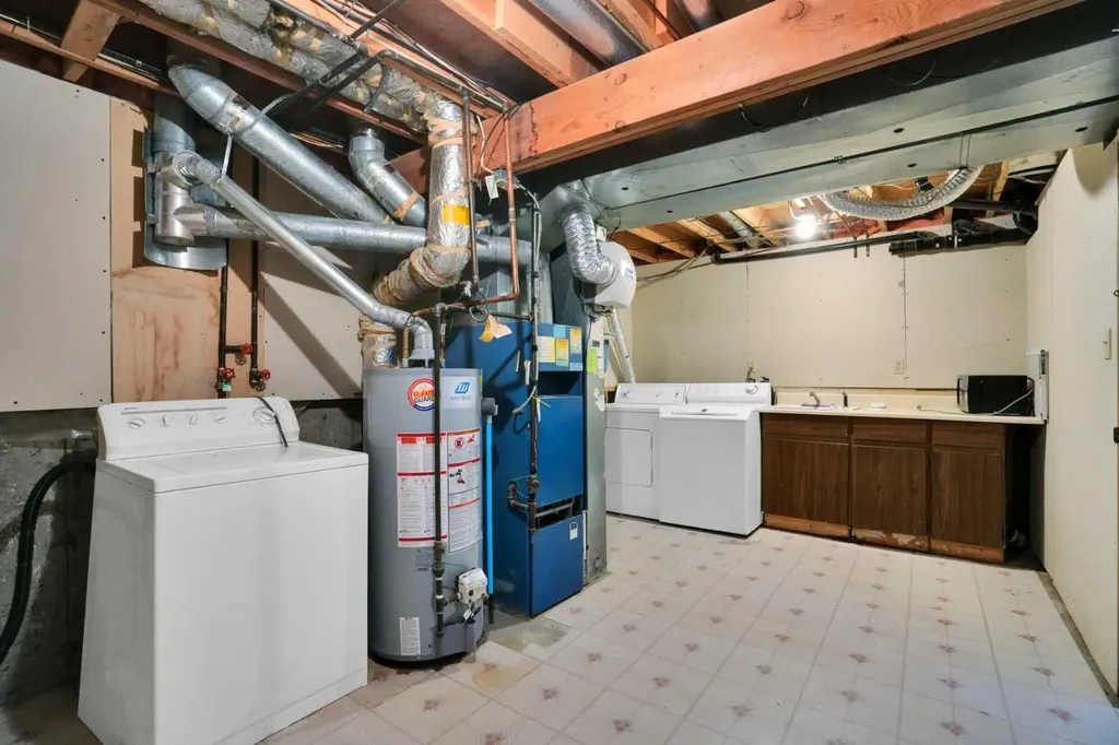 36 Falton Court NE Calgary AB T3J 1J3