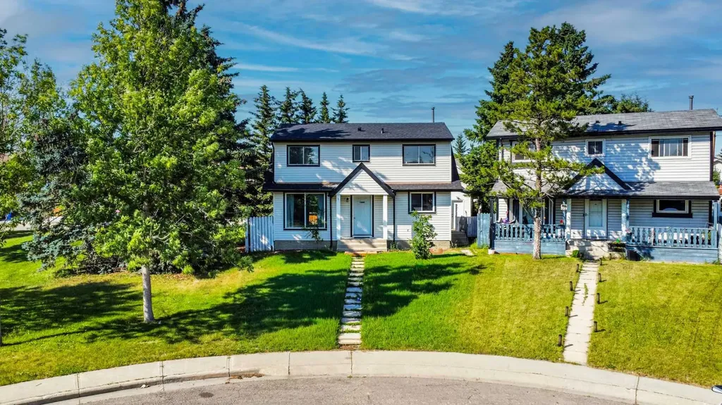 36 Falton Court NE Calgary AB T3J 1J3