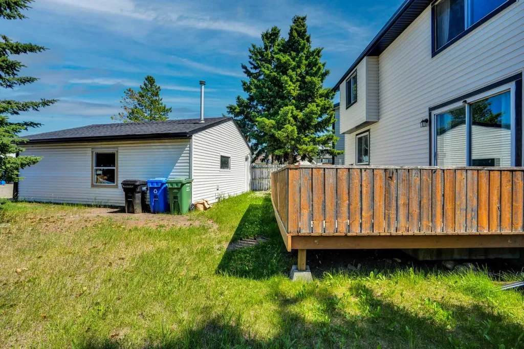 36 Falton Court NE Calgary AB T3J 1J3