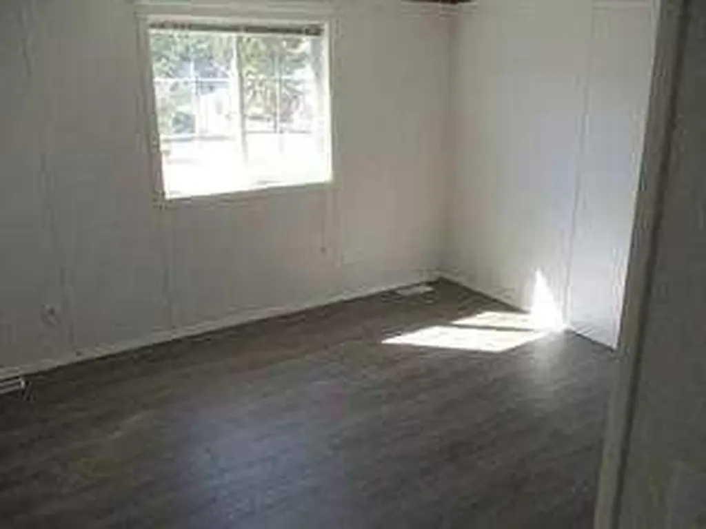 914 2b Street SE Manning AB T0H 2M0