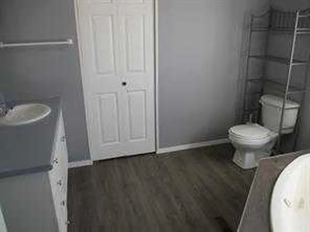 914 2b Street SE Manning AB T0H 2M0