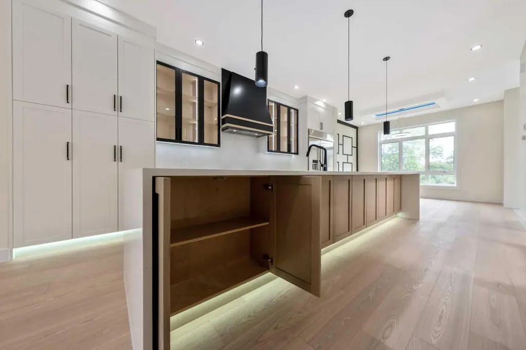 2431 23 Street NW Calgary AB T2M 3y3