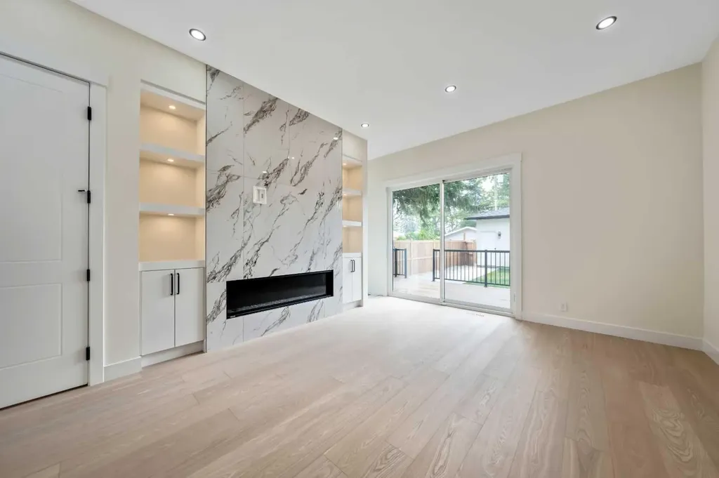 2431 23 Street NW Calgary AB T2M 3y3
