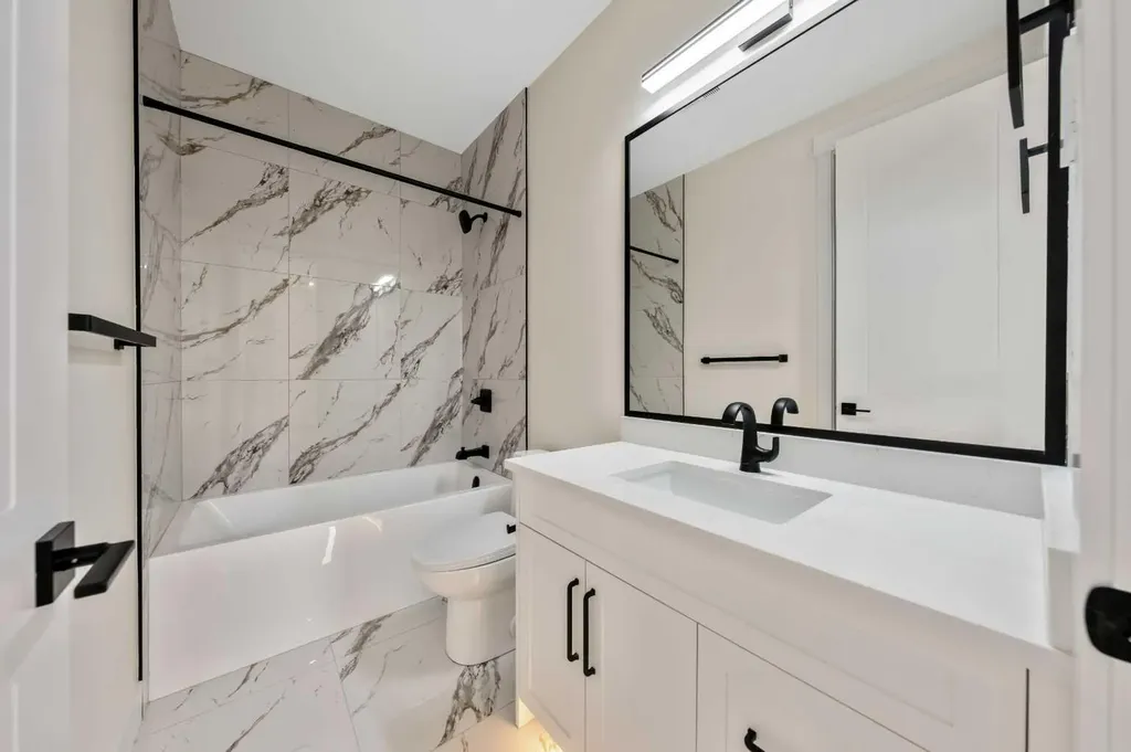 2431 23 Street NW Calgary AB T2M 3y3
