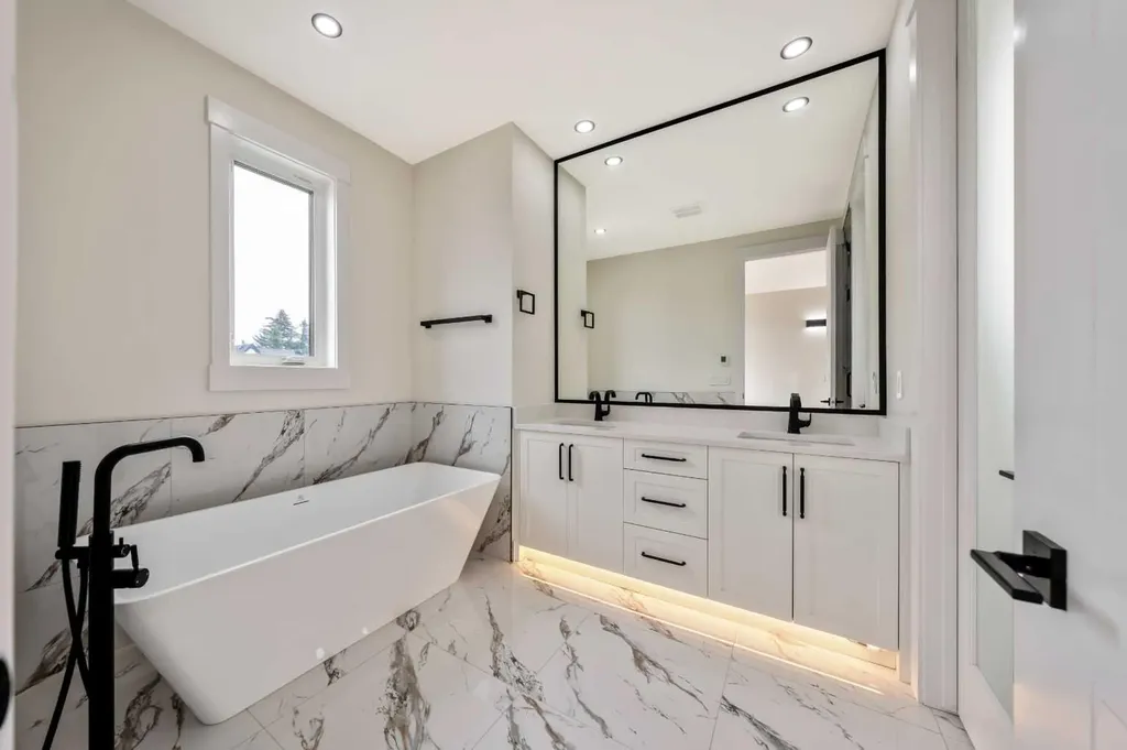 2431 23 Street NW Calgary AB T2M 3y3