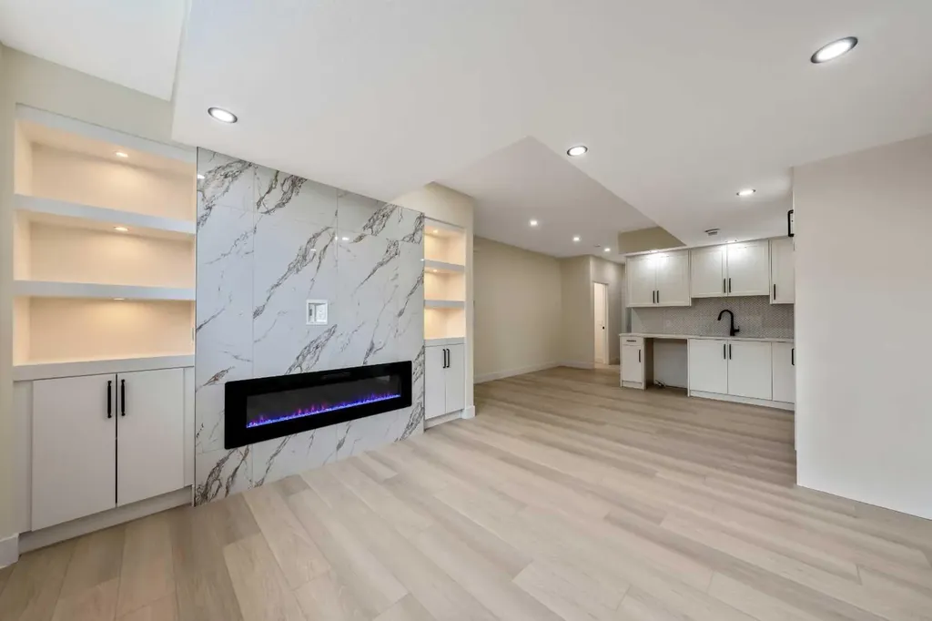 2431 23 Street NW Calgary AB T2M 3y3