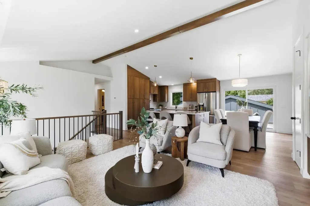 31 Midvalley Road SE Calgary AB T2X 1K5
