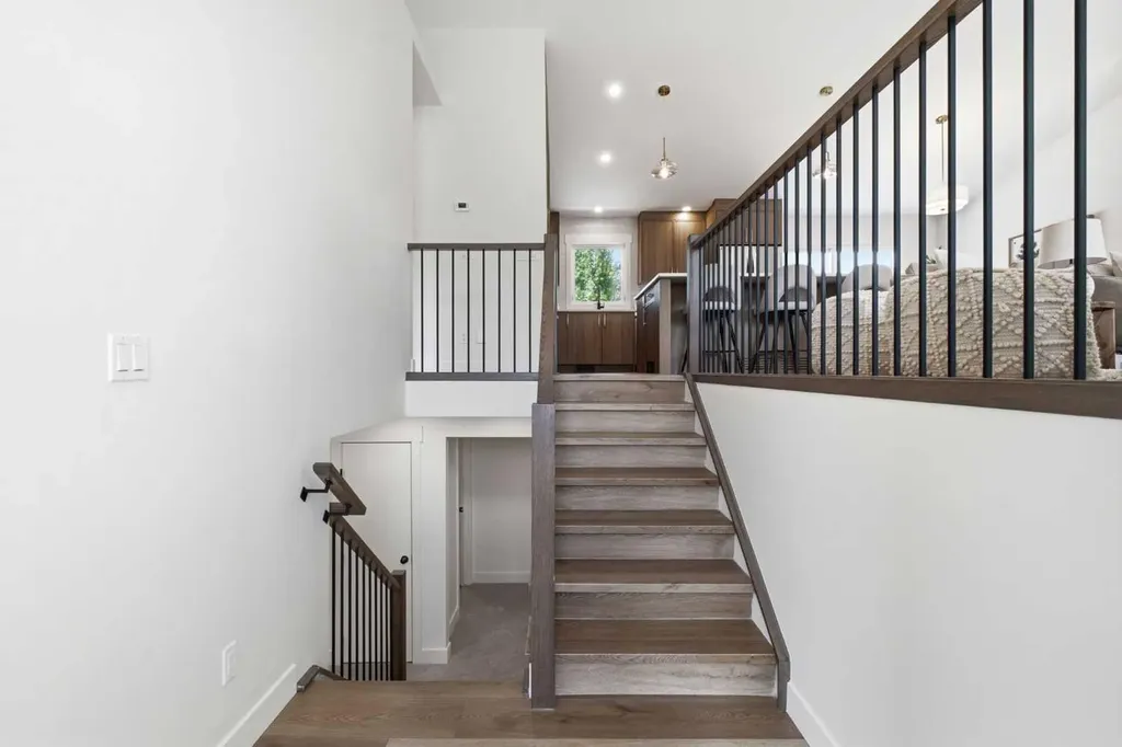31 Midvalley Road SE Calgary AB T2X 1K5