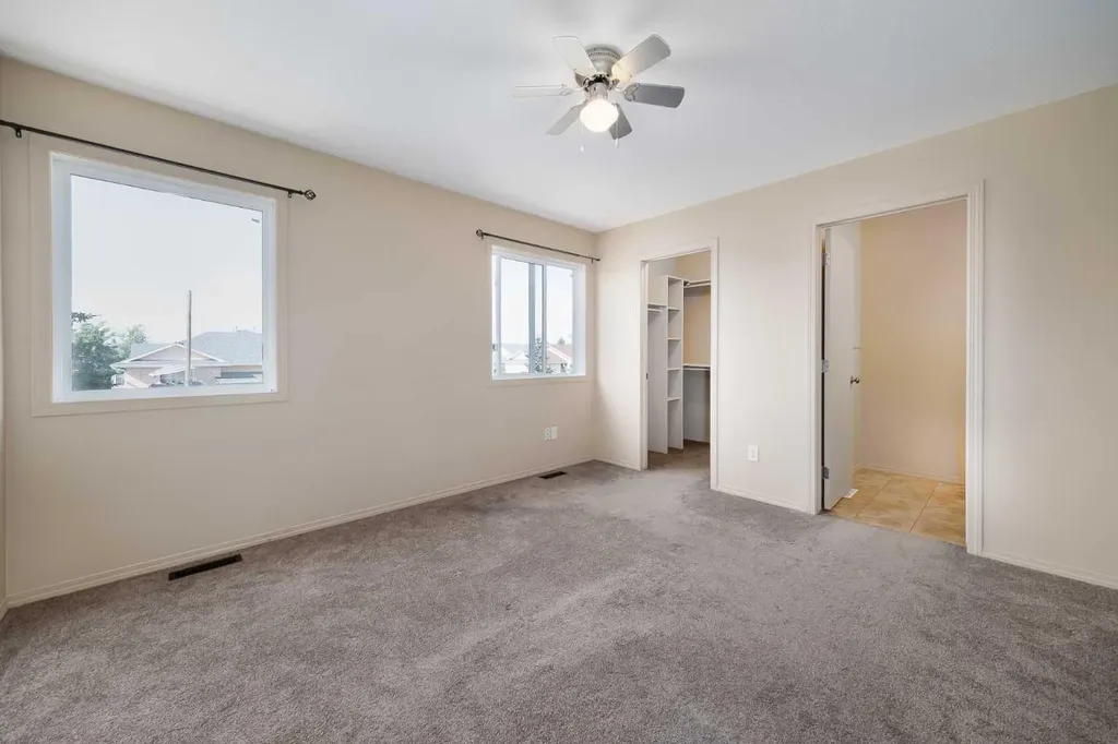 4406 46 Avenue Sylvan Lake AB T4S 1W7