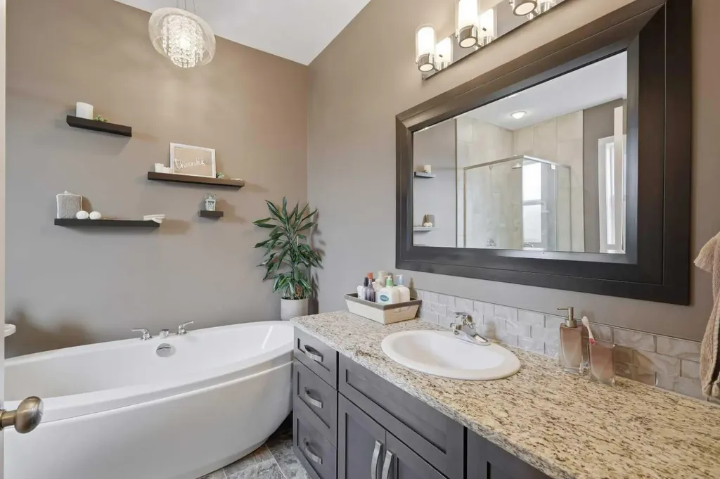 3908 49 Avenue Ponoka AB T4J 0B6
