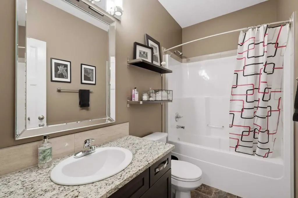 3908 49 Avenue Ponoka AB T4J 0B6