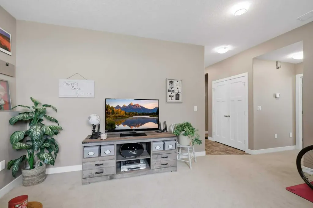 3908 49 Avenue Ponoka AB T4J 0B6