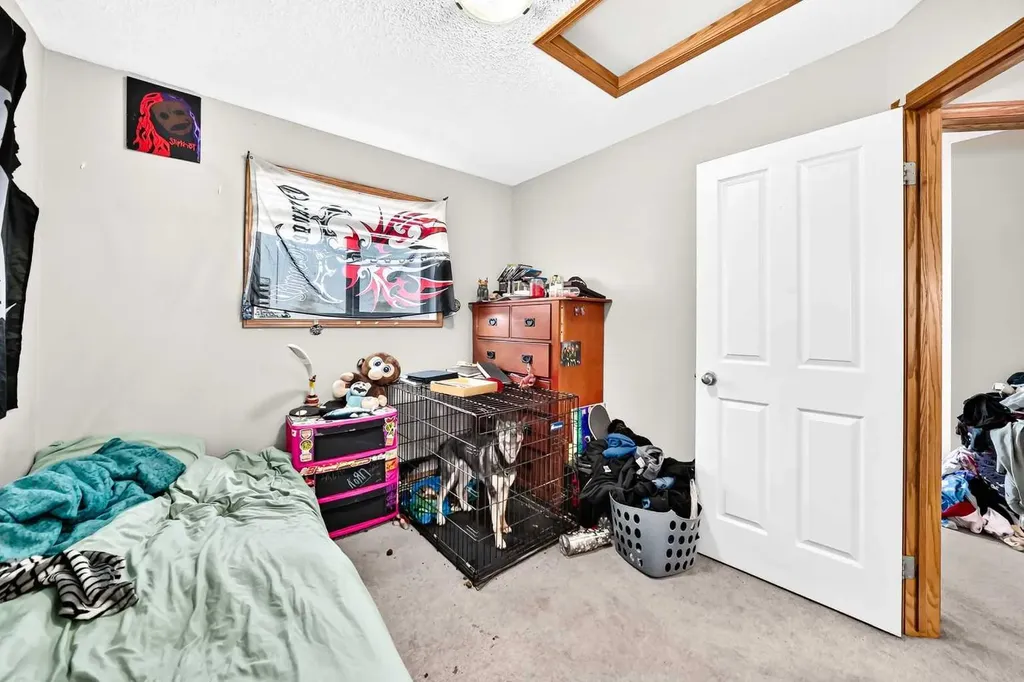 24 Johns Street Red Deer AB T4P 4C7