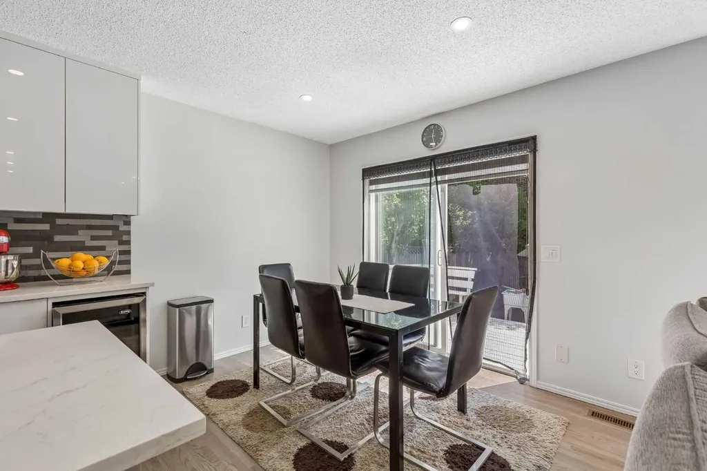 60 Cranfield Park SE Calgary AB T3M1B4