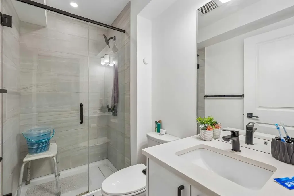 60 Cranfield Park SE Calgary AB T3M1B4