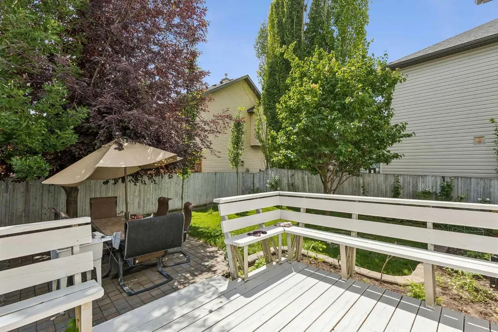 60 Cranfield Park SE Calgary AB T3M1B4