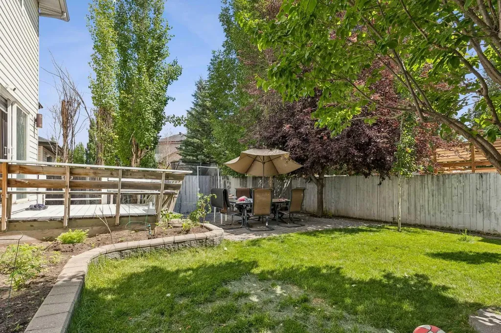 60 Cranfield Park SE Calgary AB T3M1B4