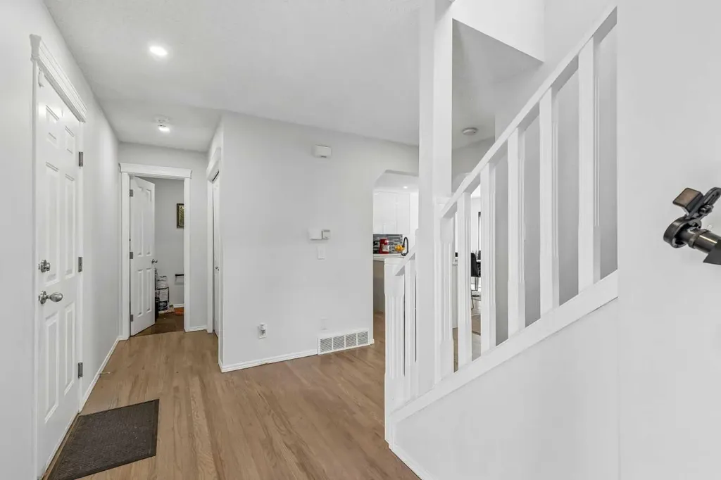 60 Cranfield Park SE Calgary AB T3M1B4