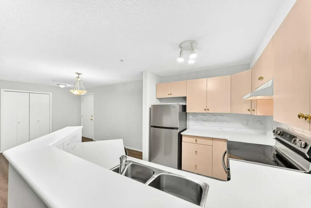 16320 24 Street SW Calgary AB T2Y 4T7